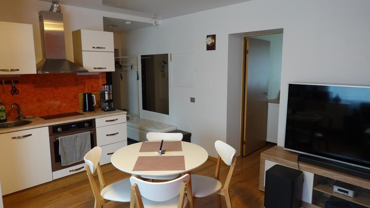 Cozy Telliskivi Apartment Near City Centre 塔林 外观 照片
